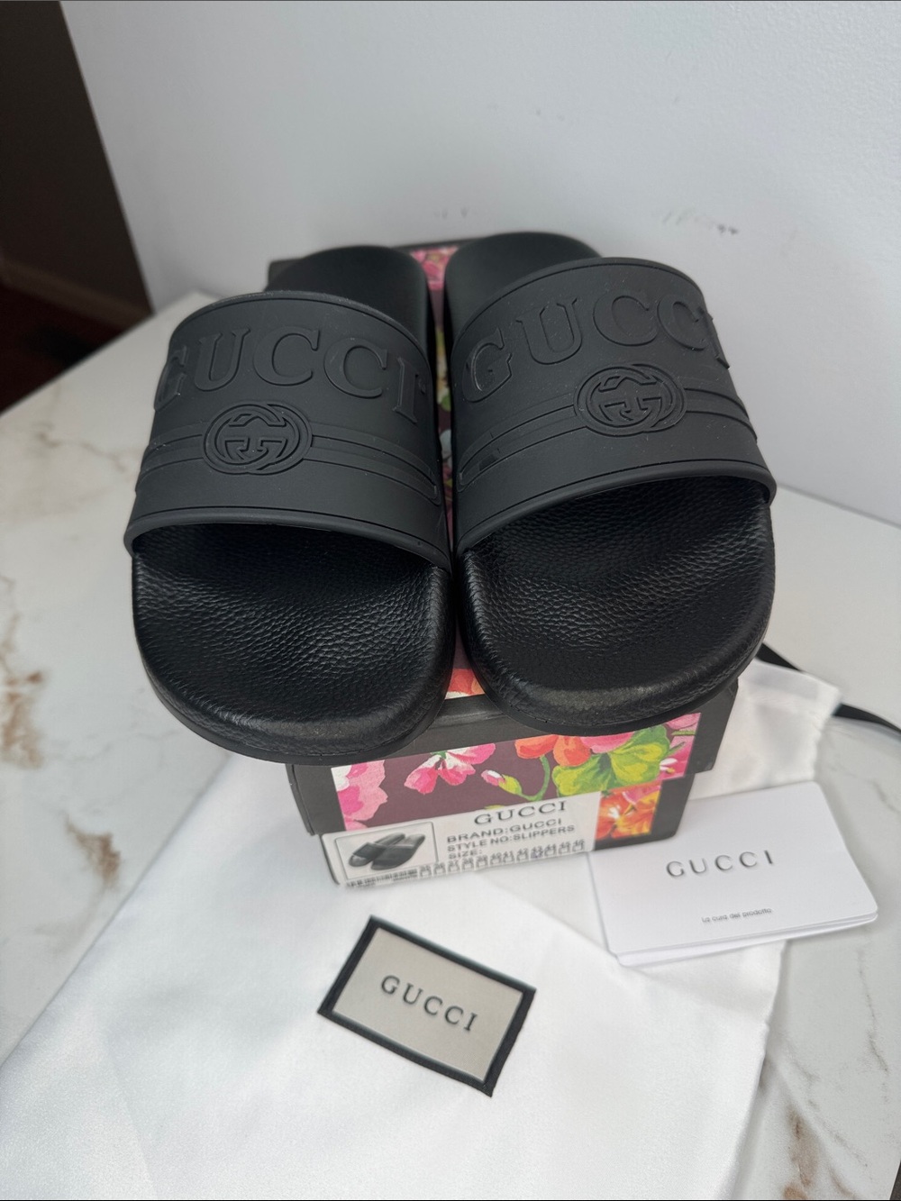 Unisex Gucci slides